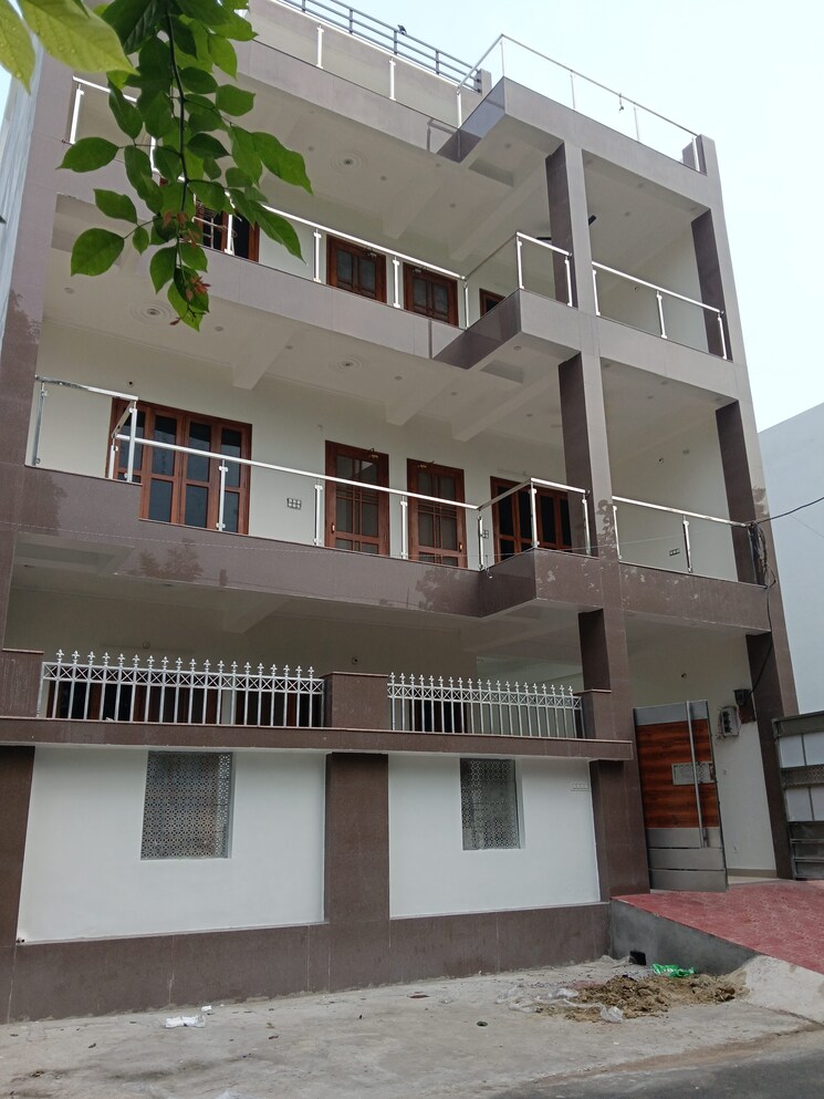 Exterior View, gomti nagar Commercial Office Space 2152 Sq.Ft. In Gomti Nagar Lucknow 9155521