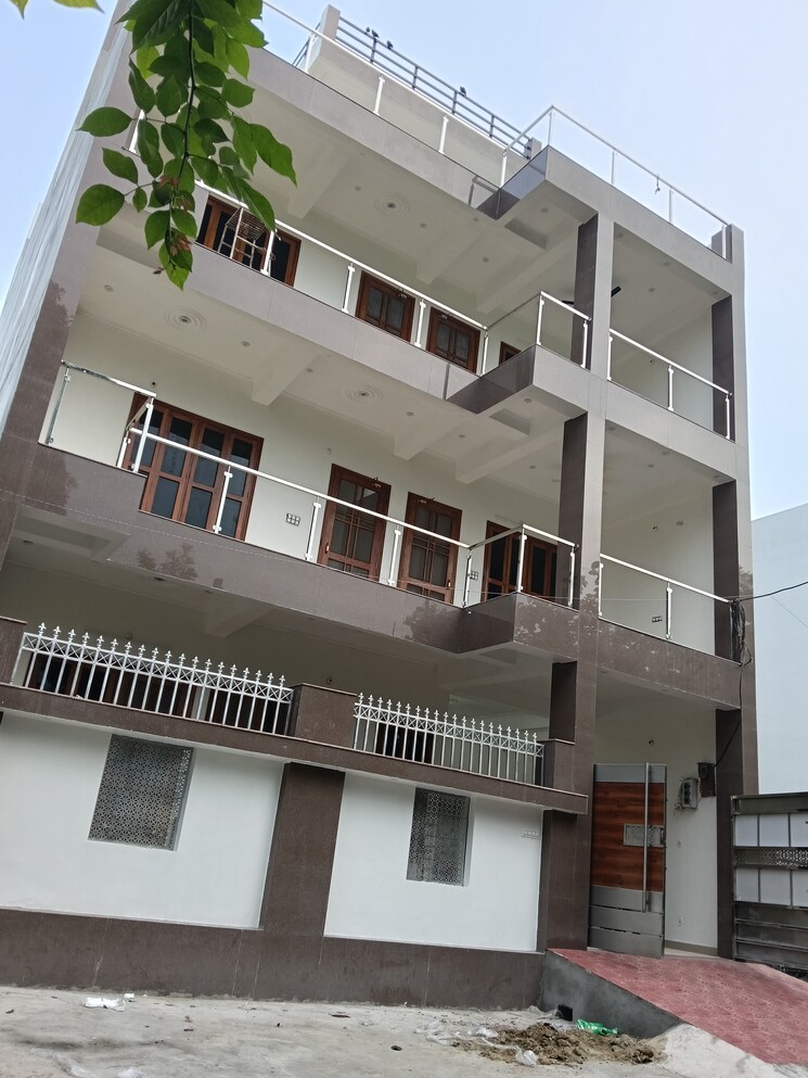Exterior View, gomti nagar Commercial Office Space 2152 Sq.Ft. In Gomti Nagar Lucknow 9155521