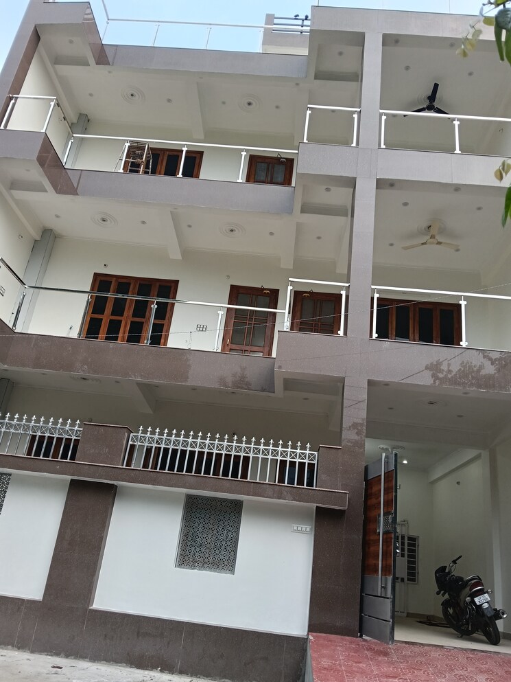 Exterior View, gomti nagar Commercial Office Space 2152 Sq.Ft. In Gomti Nagar Lucknow 9155521