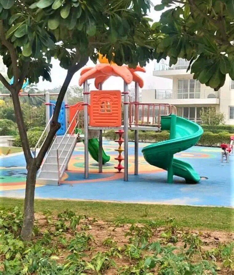 Exterior View, pioneer-park-presidia 4 Bedroom 4400 Sq.Ft. Apartment In Sector 62 Gurgaon 9155543