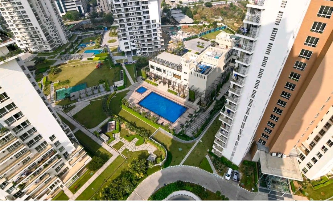 4 BHK + Servant Room 4937 Sq.Ft. Apartment in Pioneer Park Presidia