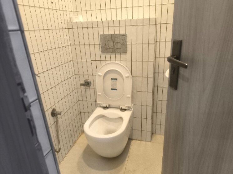 Bathroom, bptp-park-81 3.5 Bedroom 2430 Sq.Ft. Apartment In Sector 81 Faridabad 9155552