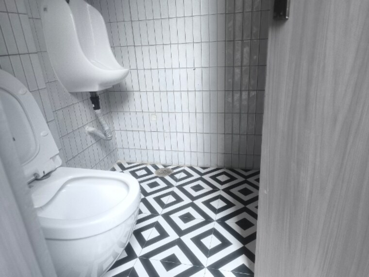 Bathroom, bptp-park-81 3.5 Bedroom 2430 Sq.Ft. Apartment In Sector 81 Faridabad 9155552