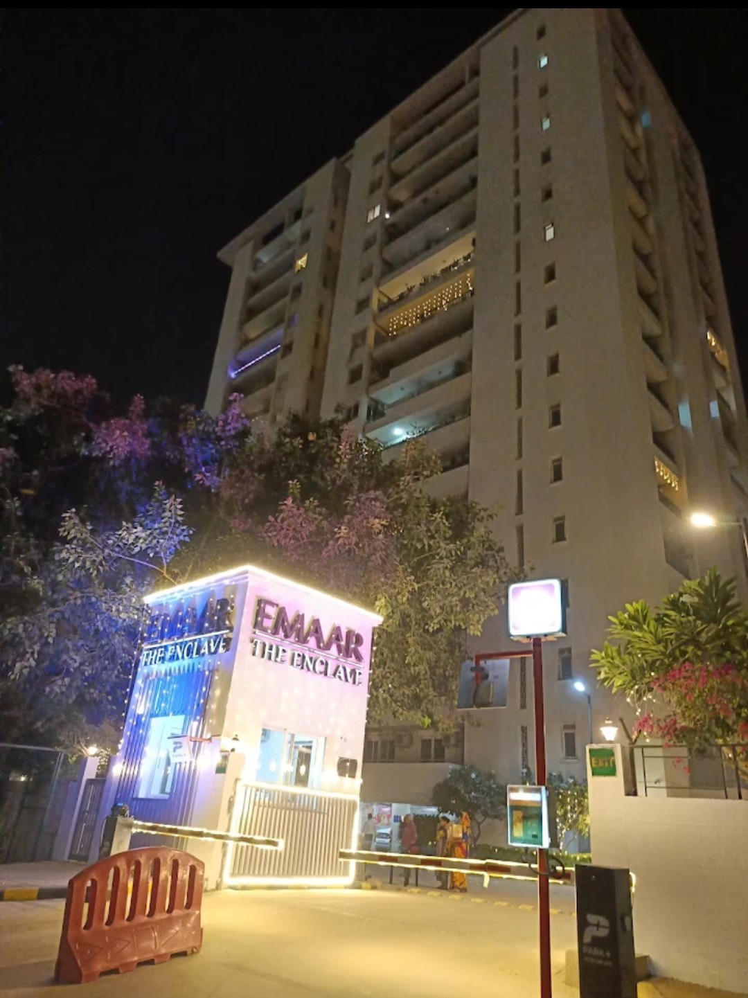 4 BHK + Servant Room 2415 Sq.Ft. Apartment in Emaar The Enclave
