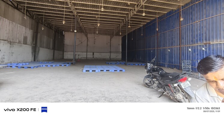 Parking, chattarpur Commercial Warehouse 4500 Sq.Yd. In Chattarpur Delhi 9155606