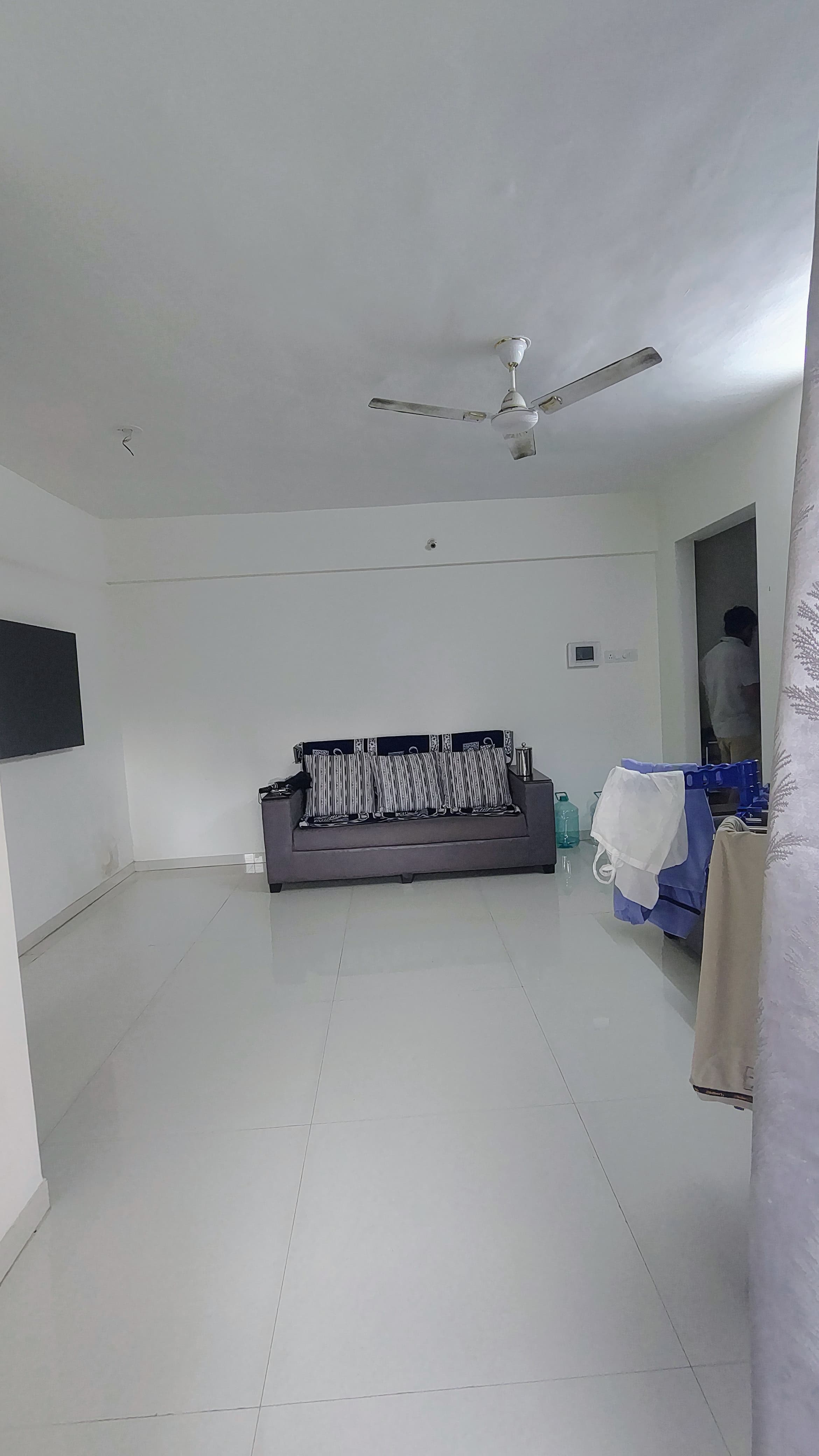 2 BHK + Extra Room Apartment For Rent in High Class Residency