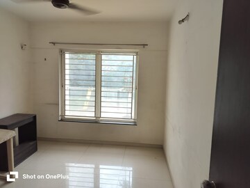 Room in 2 BHK Apartment at Goel Ganga Utopia, Bavdhan – for Rent