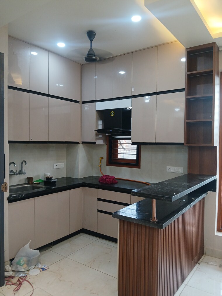 undefined, rwa-apartments-sector-122 2.5 Bedroom 112 Sq.Mt. Builder Floor In Sector 122 Noida 9155632