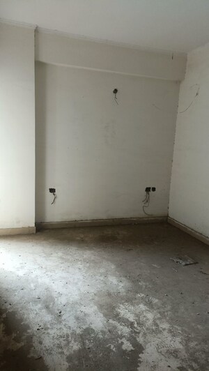 Room in 3 BHK Apartment at Gardenia Gateway, Sector 75 – for Sale