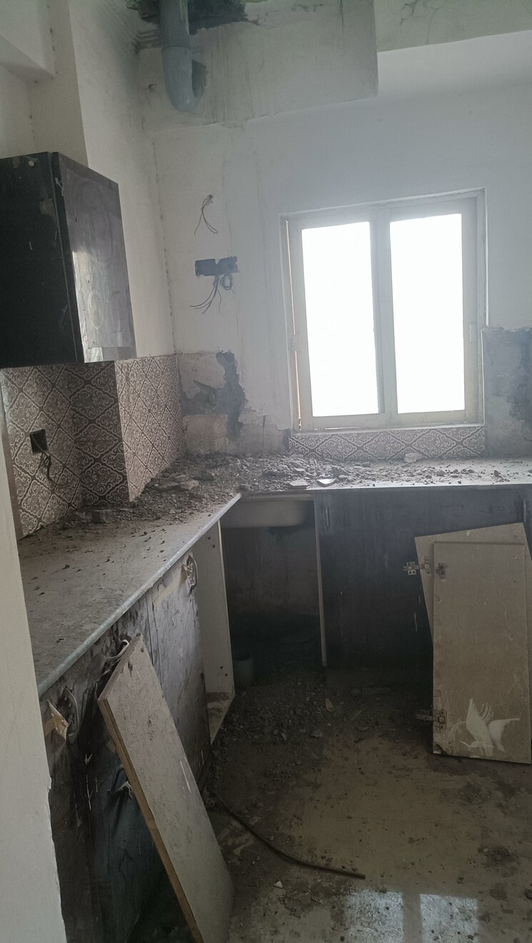 Kitchen, gardenia-gateway 3 Bedroom 1700 Sq.Ft. Apartment In Sector 75 Noida 9155651