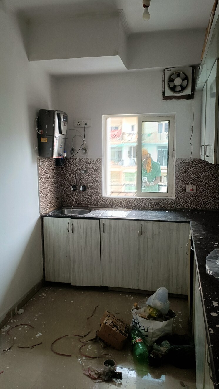 Kitchen, gardenia-gateway 3 Bedroom 1700 Sq.Ft. Apartment In Sector 75 Noida 9155653