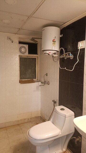 Bathroom in 3 BHK Apartment at Gardenia Gateway, Sector 75 – for Rent
