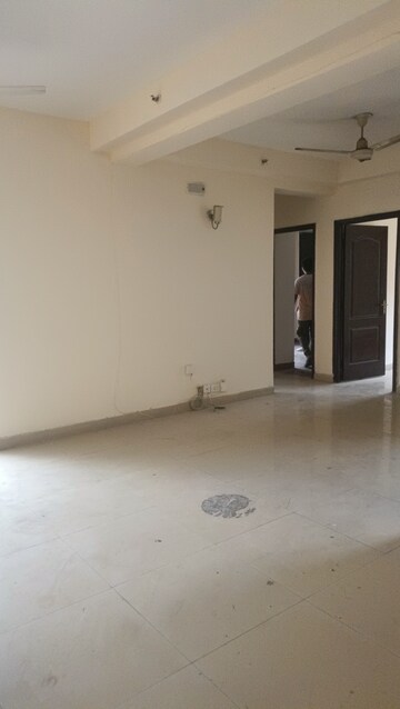 Room in 3 BHK Apartment at Gardenia Gateway, Sector 75 – for Rent
