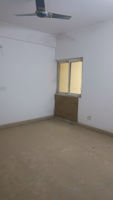 Room in 3 BHK Apartment at Gardenia Gateway, Sector 75 – for Rent