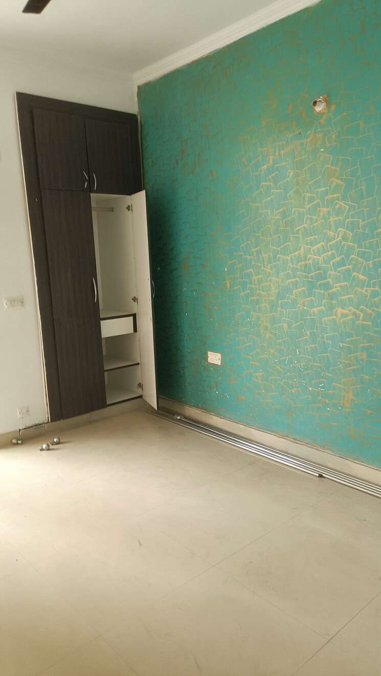 Room, amrapali-silicon-city 3 Bedroom 1420 Sq.Ft. Apartment In Sector 76 Noida 9155655