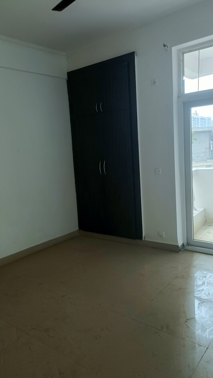 Room, amrapali-silicon-city 3 Bedroom 1420 Sq.Ft. Apartment In Sector 76 Noida 9155655