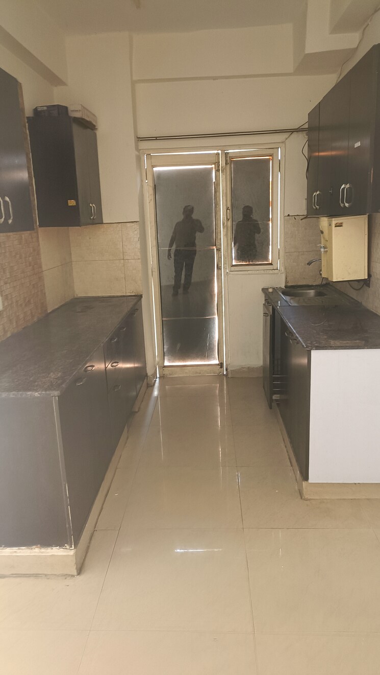 Kitchen, gardenia-golf-city 2 Bedroom 950 Sq.Ft. Apartment In Sector 75 Noida 9155657