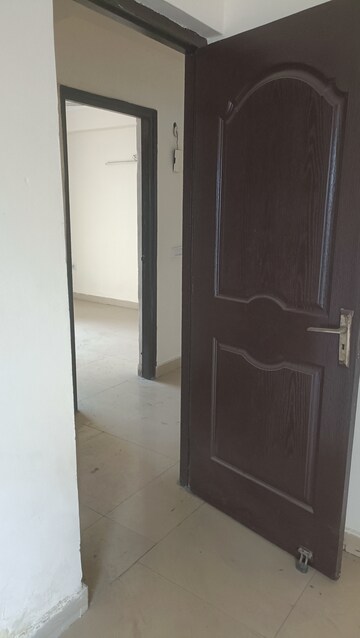 Bathroom in 3 BHK Apartment at Gardenia Golf City, Sector 75 – for Rent