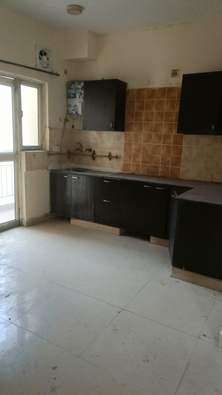 Kitchen, gardenia-golf-city 3 Bedroom 1350 Sq.Ft. Apartment In Sector 75 Noida 9155661