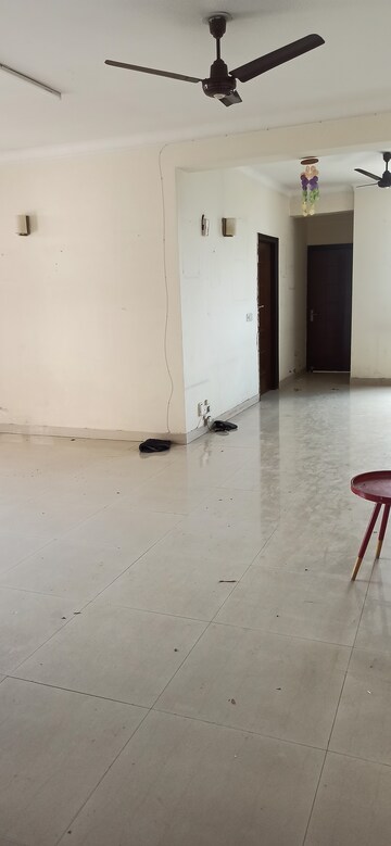 Bathroom in 3 BHK Apartment at The Citizen Apartments, Sector 51 – for Rent