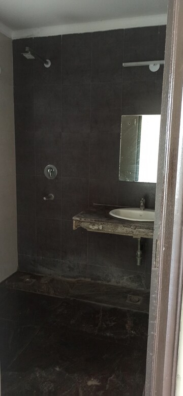 Furnished Amenities in 3 BHK Apartment at The Citizen Apartments, Sector 51 – for Rent