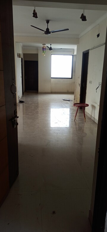Bathroom in 3 BHK Apartment at The Citizen Apartments, Sector 51 – for Rent