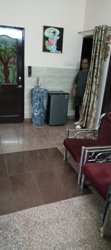 Living Room in 1 BHK Villa at Sector 21c – for Rent