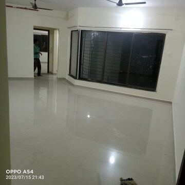 Room in 2 BHK Apartment at Mulund West – for Rent