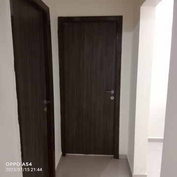 Bathroom in 2 BHK Apartment at Mulund West – for Rent