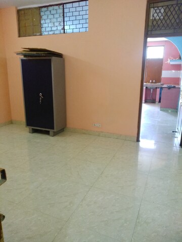 Room in 1 BHK Builder Floor at Lajpat Nagar 4 – for Rent