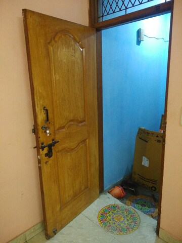 Furnished Amenities in 1 BHK Builder Floor at Lajpat Nagar 4 – for Rent