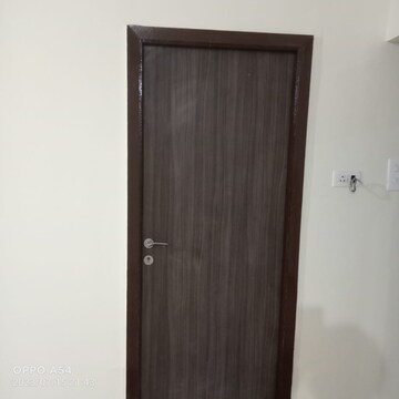 Building Lobby in 3 BHK Builder Floor at Mulund West – for Rent