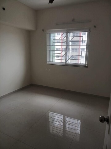 Room in 2 BHK Apartment at Avon Vista, Balewadi – for Rent