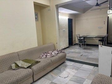 Bedroom in 3 BHK Apartment at Pearl Oasis, Bapu Nagar – for Rent