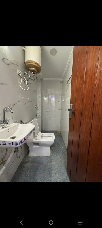 Bathroom in 1 BHK Builder Floor at Saket – for Rent