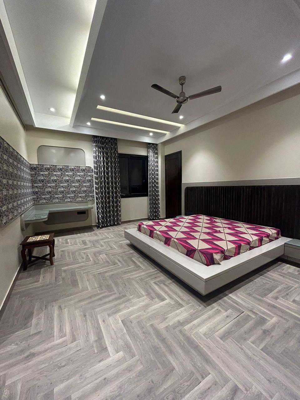 4 BHK + Servant Room 2500 Sq.Ft. Apartment in SDC Royale