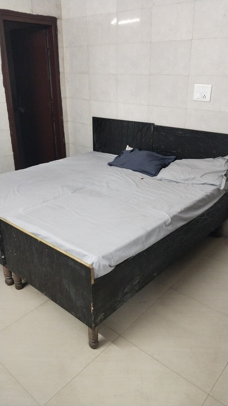 Bedroom, sector 46 Pg For Boys & Girls In Sector 46 9155925