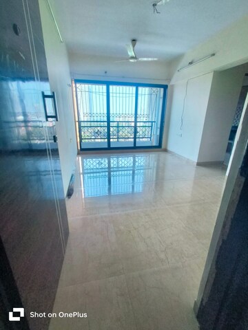 Room in 1 BHK Apartment at Tulsi Aura Mumbai, Ghansoli – for Sale