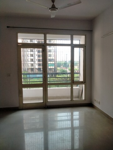 Room in 2 BHK Apartment at Today Ridge Residency, Sector 135 – for Rent
