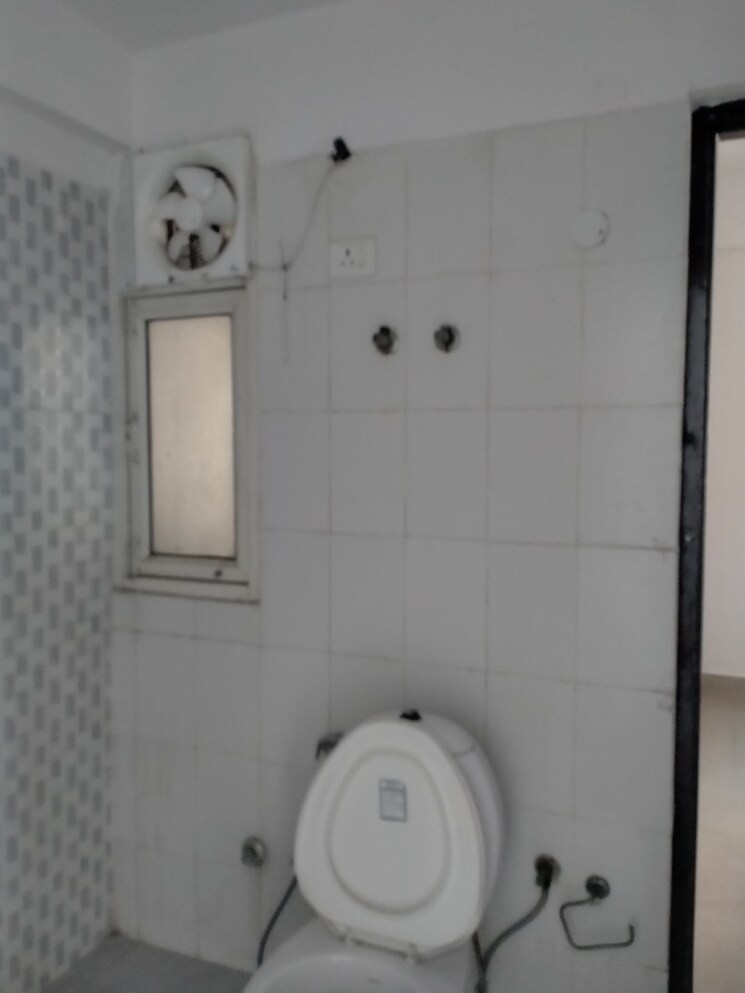 Bathroom, today-ridge-residency 2 Bedroom 1075 Sq.Ft. Apartment In Sector 135 Noida 9155884