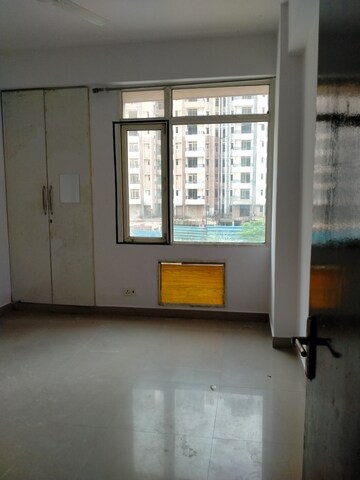 Room in 2 BHK Apartment at Today Ridge Residency, Sector 135 – for Rent