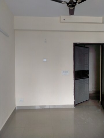 Room in 2 BHK Apartment at Today Ridge Residency, Sector 135 – for Rent
