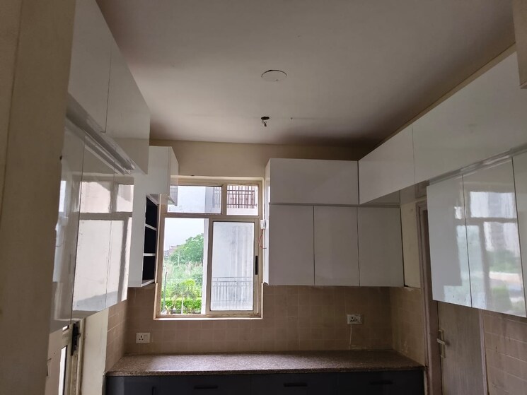 Kitchen, imperia-esfera 4 Bedroom 2600 Sq.Ft. Apartment In Sector 37c Gurgaon 9155906