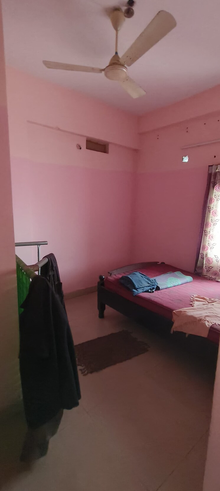Bedroom, old rajinder nagar 3 Bedroom 2016 Sq.Ft. Builder Floor In Old Rajinder Nagar Delhi 9156036