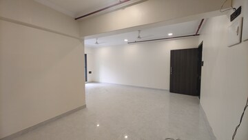 2 BHK Apartment For Rent in Seasons Avenue Khar West, Khar West