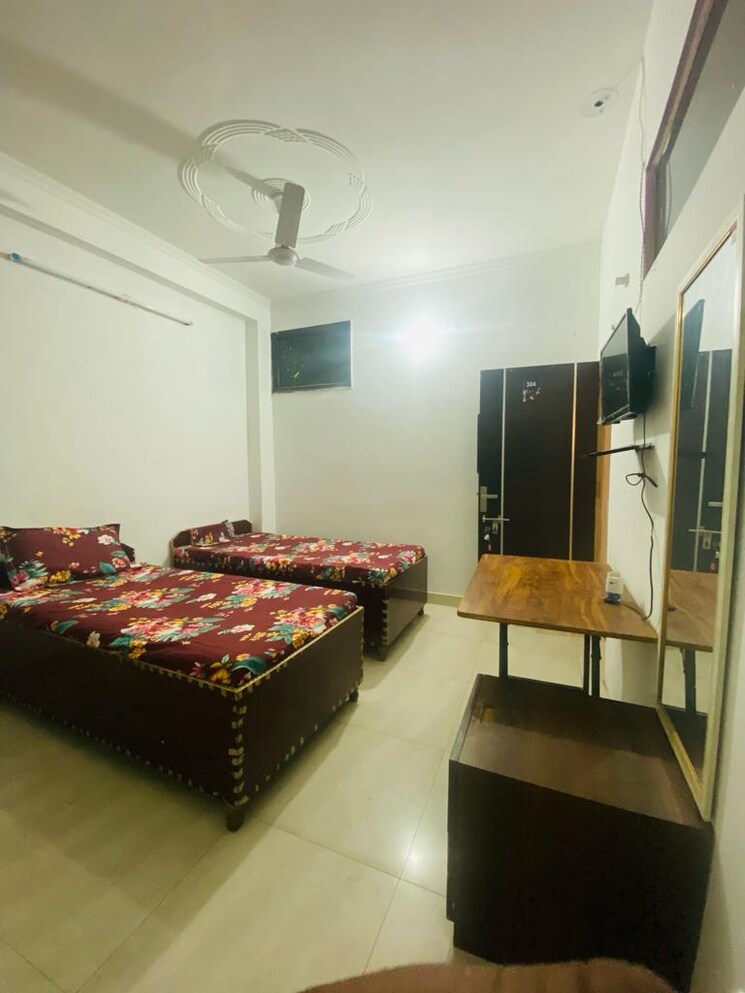 Bedroom, mohyal colony Pg For Girls In Mohyal Colony 9155990