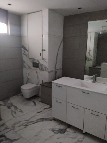 Bathroom in 4 BHK Apartment at Salcon The Verandas, Sector 54 – for Sale