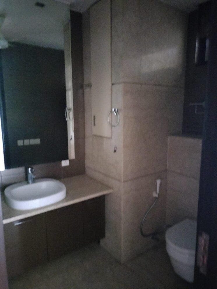 Bathroom, salcon-the-verandas 4 Bedroom 4495 Sq.Ft. Apartment In Sector 54 Gurgaon 9155967
