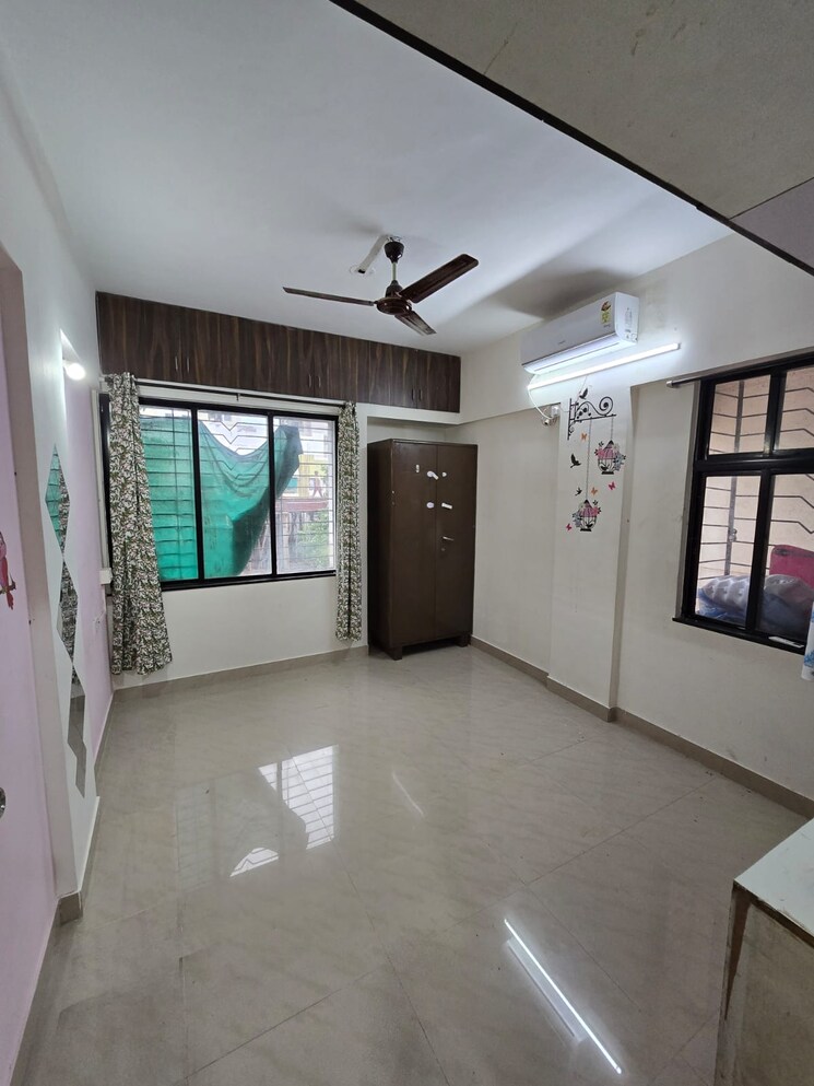 Room, varanasi-society 1 Bedroom 650 Sq.Ft. Apartment In Warje Pune 9156051
