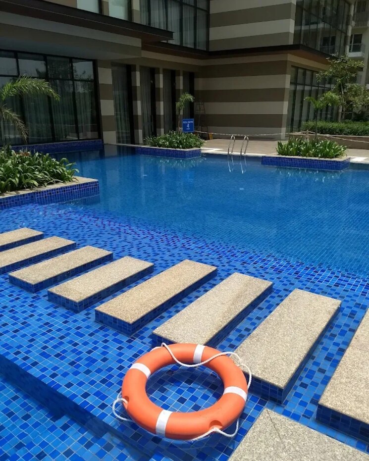 Swimming Pool, paras-irene 2 Bedroom 1420 Sq.Ft. Apartment In Sector 70a Gurgaon 9156055